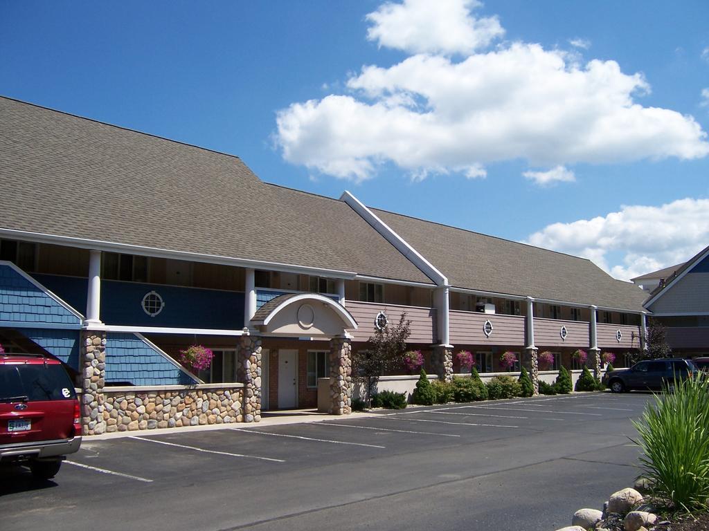 Pinestead Reef Resort Traverse City Exteriör bild