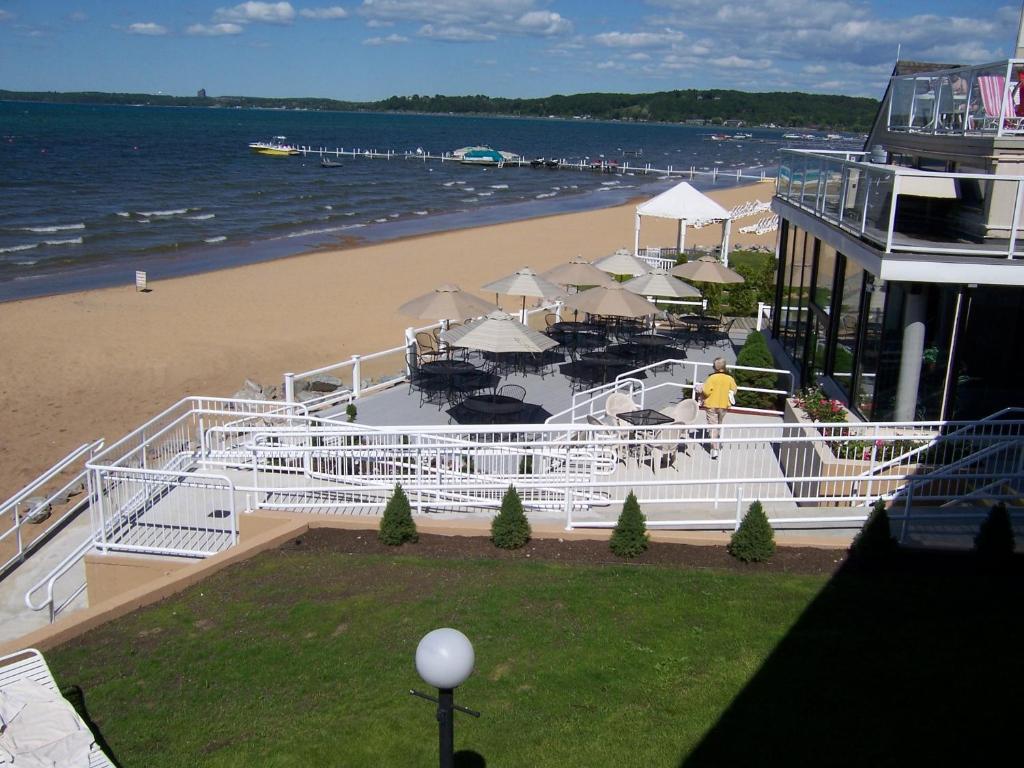Pinestead Reef Resort Traverse City Exteriör bild