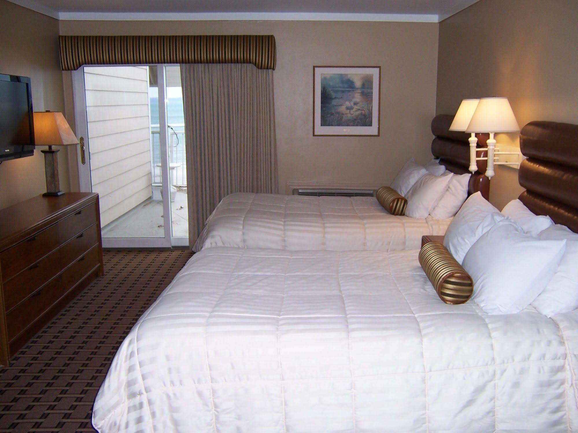 Pinestead Reef Resort Traverse City Exteriör bild