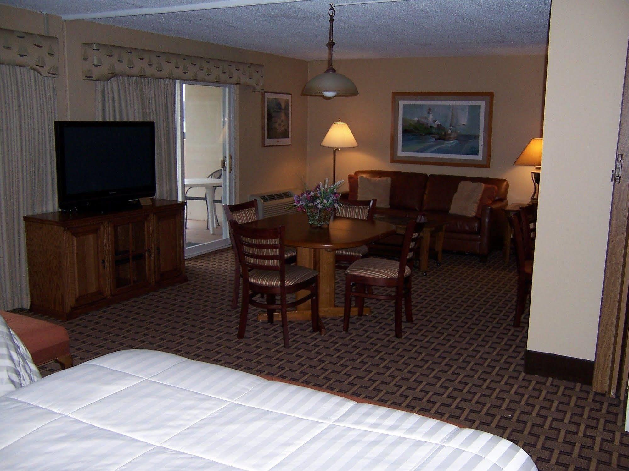Pinestead Reef Resort Traverse City Exteriör bild