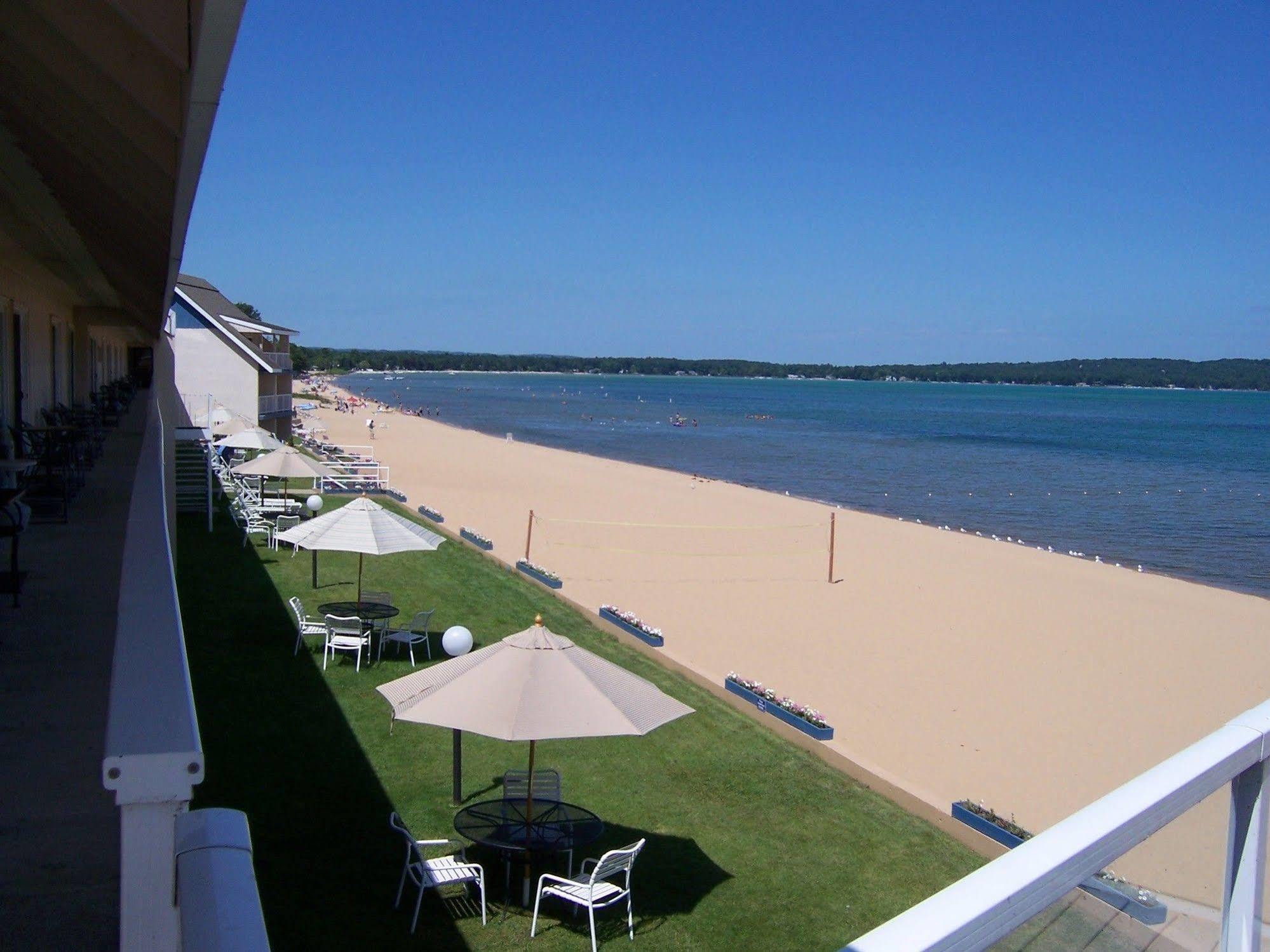 Pinestead Reef Resort Traverse City Exteriör bild